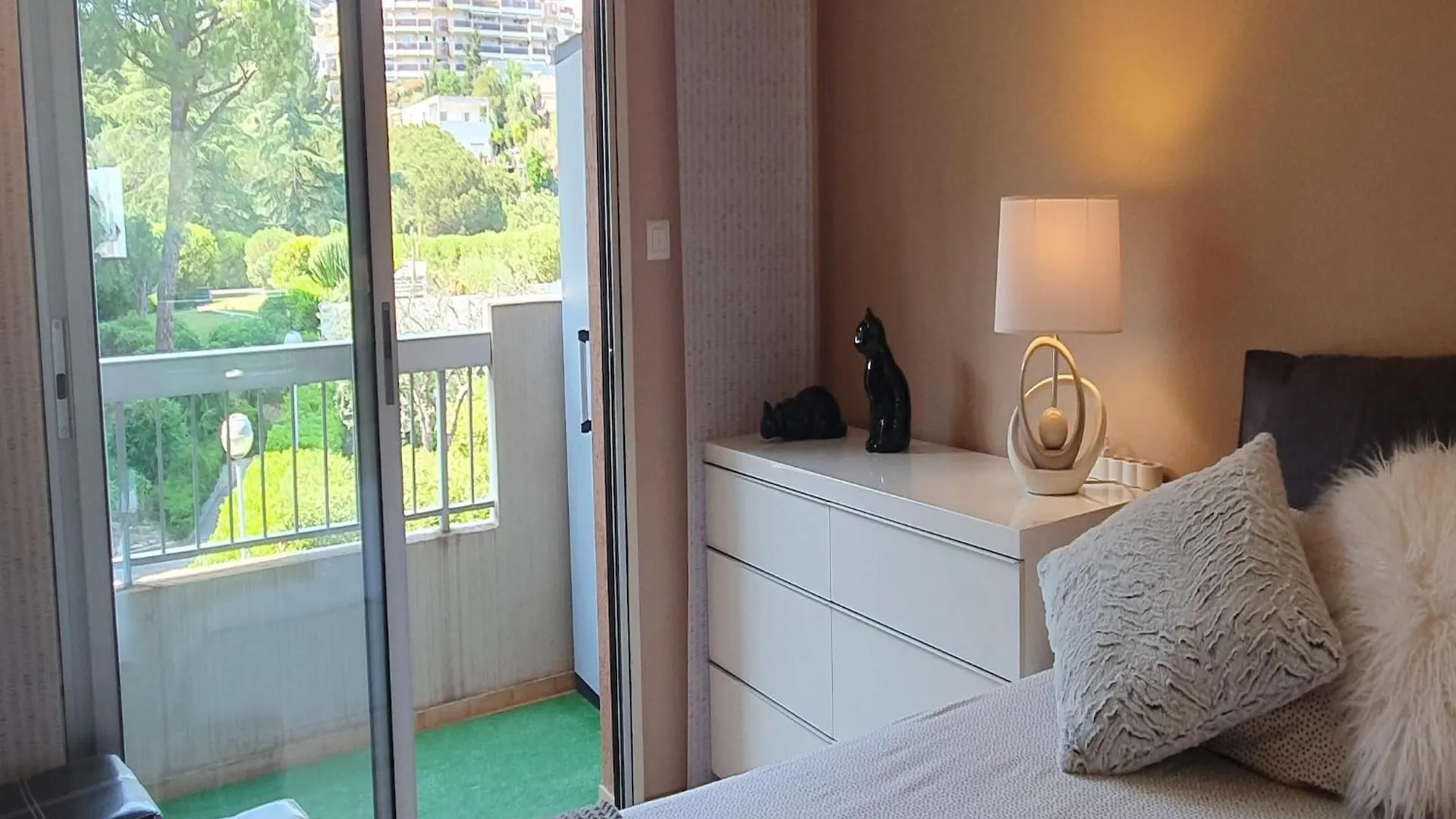 Villa Classy Apartment In Nice With Pool And Private Parking Place