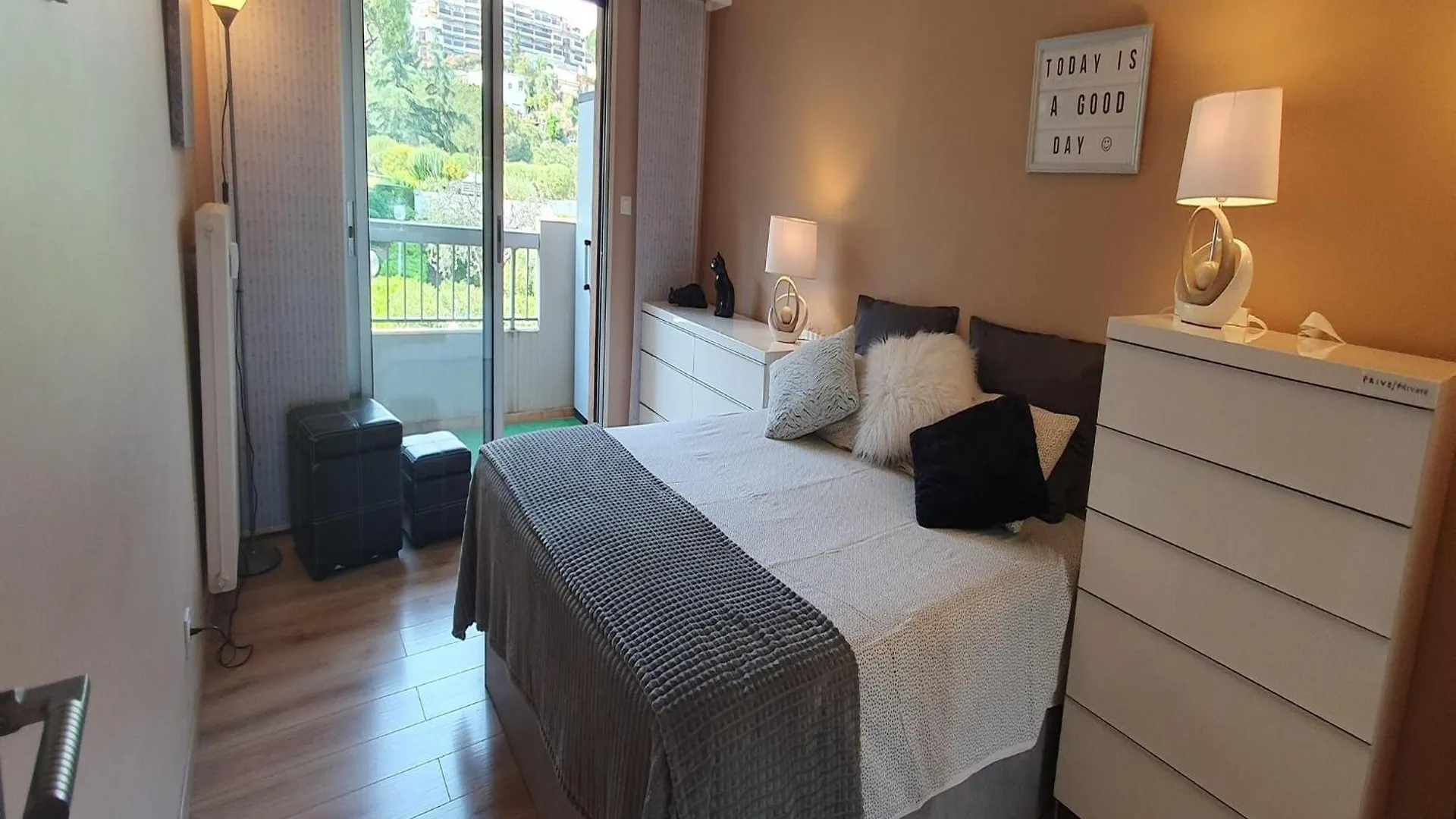 Villa Classy Apartment In Nice With Pool And Private Parking Place