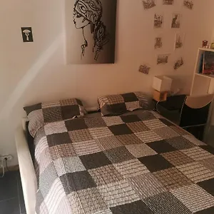 Homestay - In The Owner's, Nice
