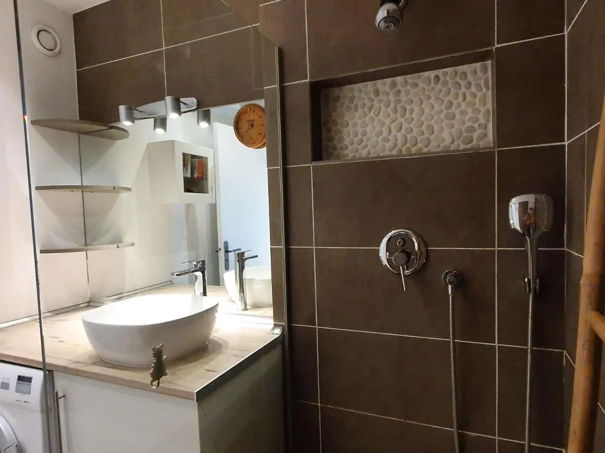 Villa Classy Apartment In Nice With Pool And Private Parking Place France